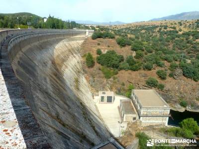 Senda Genaro GR-300;puente del pilar excursiones pedraza velas viajes semana santa